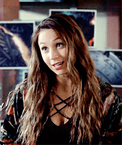 angclpants:  cutest person ever: waverly earp