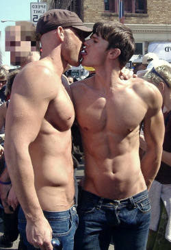 theeporndog:  hotstuff—blogjrs:  ♂♂ Thanks for following