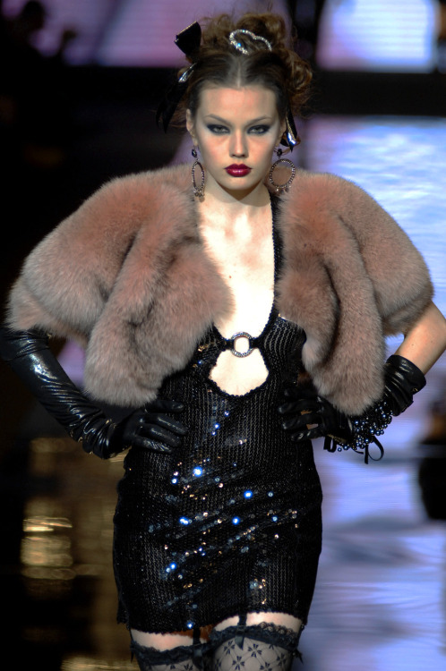 driflloon:    seduzioni diamonds valeria marini fw07  