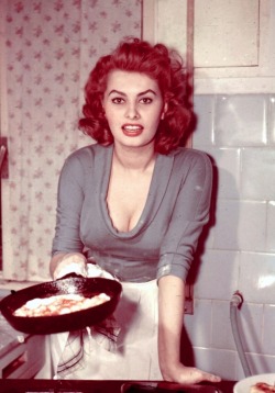 oldschoolgarage:  Sophia Loren