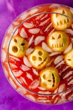 sweetoothgirl:   Shrunken Head Party Punch