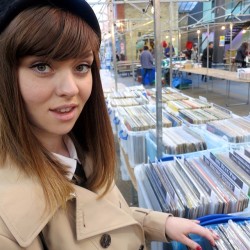 victoriarawlins:  Crate diggin’ at Old Spitalfields #vinyl