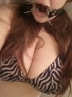 freakycouplelove:  Spidergag me, and shove ur cock in my throat