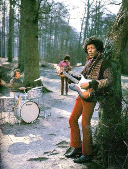 soundsof71:  The Jimi Hendrix Experience, into the woods
