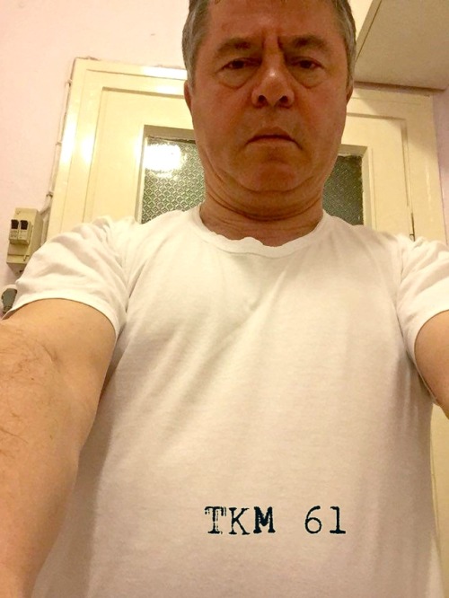 tkm61:Sexy and hot suit and tie Daddy Ali56 years old daddy from IstanbulEnjoyPS :  he did a cum tribute for me