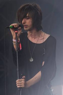 mmbahthevaccines:  The Horrors performing at Lovebox Weekender,