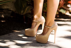 hellohighheels:  Hello High HeelsHelloHighHeels2.com