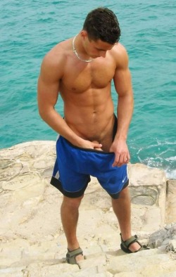 I heart wet men.