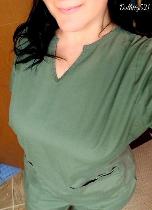 1st time submission and 1st day back in scrubs! 