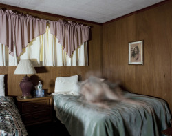 letmedothis:  Photo series by Noah Kalina Sex, 2007-2009 long