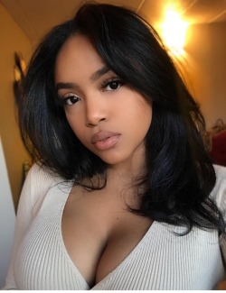blackprofessionals:    SHE’S FUCKIN GORGEOUS!