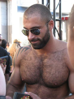   Manly  muscle chest  Alex Baresi  Ah hairy sexy pecs to