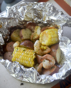 foodffs:  Healthy Baked Shrimp Boil PacketsFollow for recipesGet