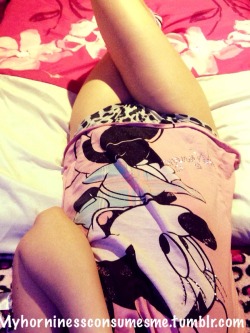 myhorninessconsumesme:  Not doing very well today 😩 but thought