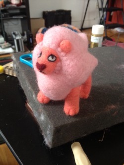 psilocybeast:  it’s felted cotton candy of the jungle! the