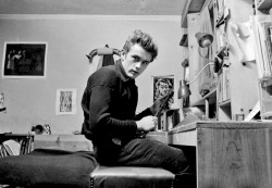 babeimgonnaleaveu:   James Dean in his apartment on West 68th