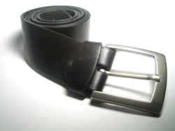 tobehis:  The BeltI have always loved a leather belt. The snapping,