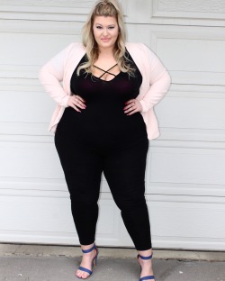 plussizebarbie:  Looks like a catsuit but it’s not. So in conclusion,
