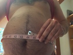 bigwolfcakebelly:Wasn’t I 43" only 5 days ago?