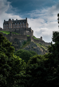 classicalbritain:  Edinburgh Castle, Scotland (by Korz 19)  