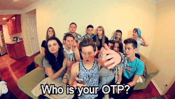 i3troyler:  Troye’s reaction to everyone shipping Troyler 