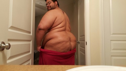 enigmacub:Here are a couple ass pics as requested and a bonus post cum shot.  Next week I will be in Convergence and hopefully will have some pics to share.  Mouth watering