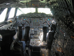 toytowns: thevickers: Concorde’s cockpit. 