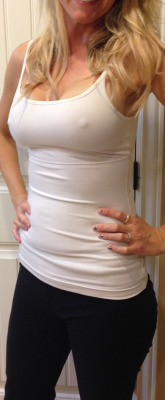 naughtymormonmilf:  Workout time!