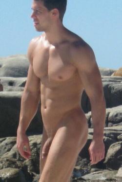 forgotmyspeedo:  Let’s see THAT again.