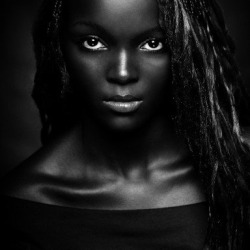 princess-chrysalis29:  DARK SKIN IS BEAUTIFUL.   Beautiful