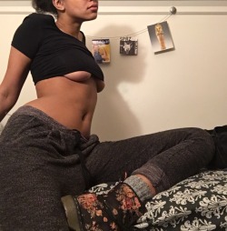 ankhmama:  Good evening babes. Long day. Aside from being a slut,