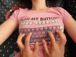 I need to get myself one of these keyboards. ♥  Much more fun