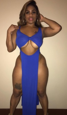 thicksexyasswomen:  shadesofexcellence:  Dominique Chinn  Anything