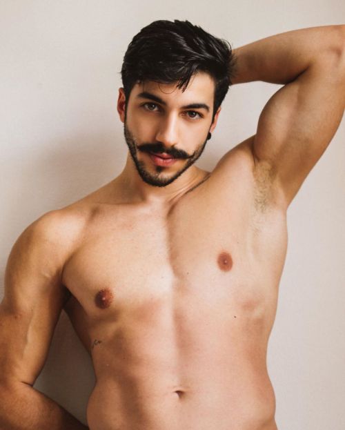 mierba:  Gabriel Castro