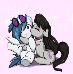 acharmingpony:  Commission: Vinyl Surprise Smooches Commission