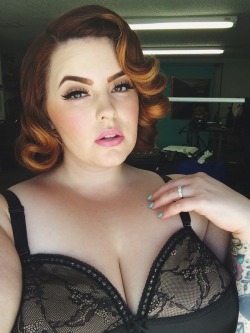 tessmunster:  Today’s hair and makeup for my shoot is on point