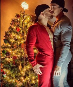 kory2083:  Marry Christmas to all of my followers