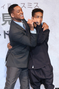 iamjacks-completelack-ofsurprise:  Will Smith embarrassing Jaden