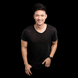 dailymalec:  Harry Shum Jr. photographed for AOL BUILD Series