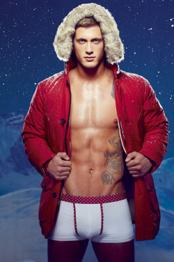 hotfamousmen:  Dan Osborne