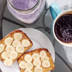artkid:  Artkid’s blueberry muffin smoothie: (toast not included)