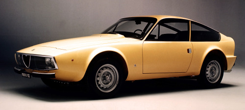 carsthatnevermadeit:  Alfa RomeoÂ Giulia CoupÃ© GT Junior Z, 1969
