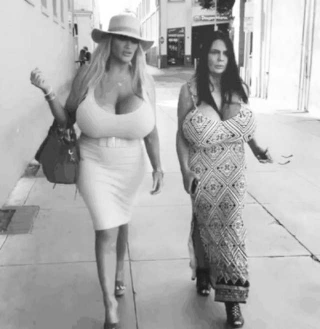 addicted2implants:madmaxrules:I hope they compete for size