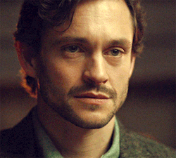 allionne:  2nd last gif. Hannibal almost loses his grip on the