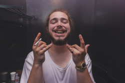 oscardayz:  Post Malone never not smiling .Instagram: Oscardayz cc.