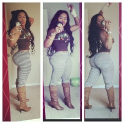 bighrd2:  allthickwomen:  London Charles aka Deelishis  Smell