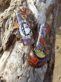 banana-jo:  Went for a walk with friends and found a sweet smoke