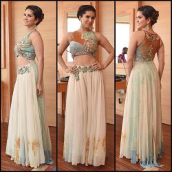 Love this outfit by Jaipur designer @ashnavaswani84  thank you
