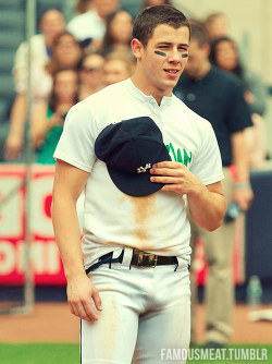 famousmeat:  Nick Jonas’ big bulge during softball