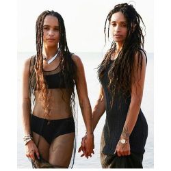 afrodesiacworldwide:  Zoë and her Mother look like sisters